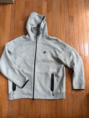 Nike Light Grey Men’s Full-Zip Hooded Hoodie